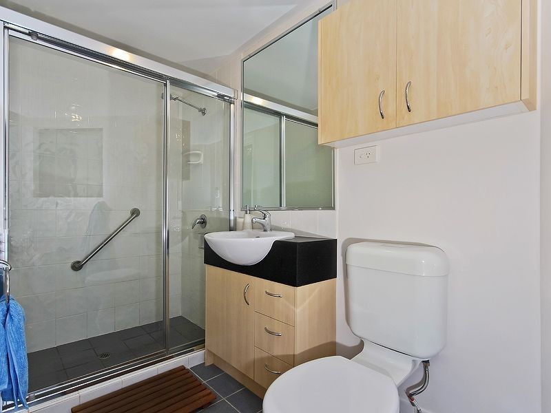 2/113 Wallace, Chermside QLD 4032