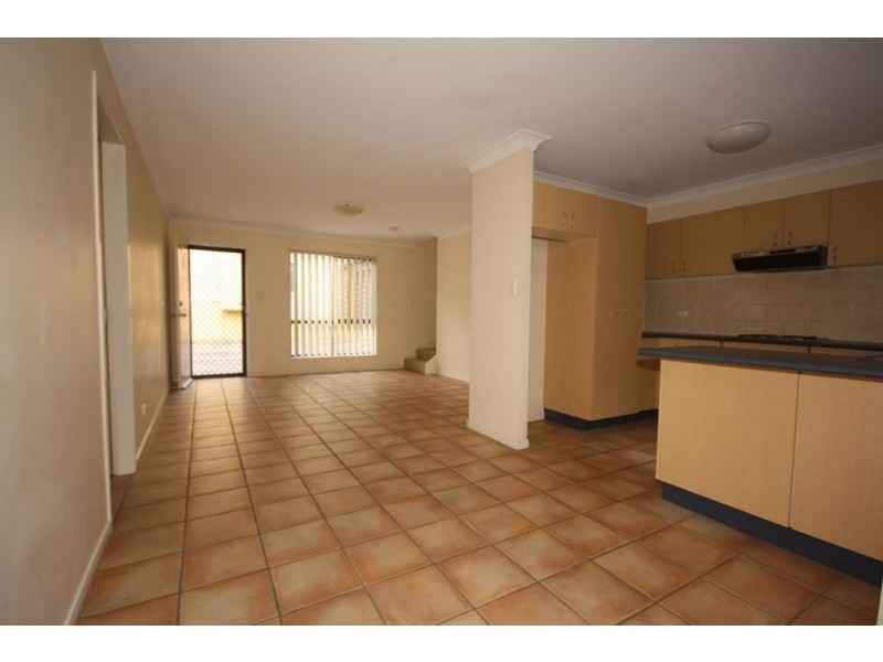 4/6 Rainey Street, Chermside QLD 4032