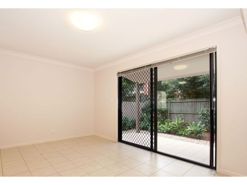 2/19 Buruda Street, Chermside QLD 4032