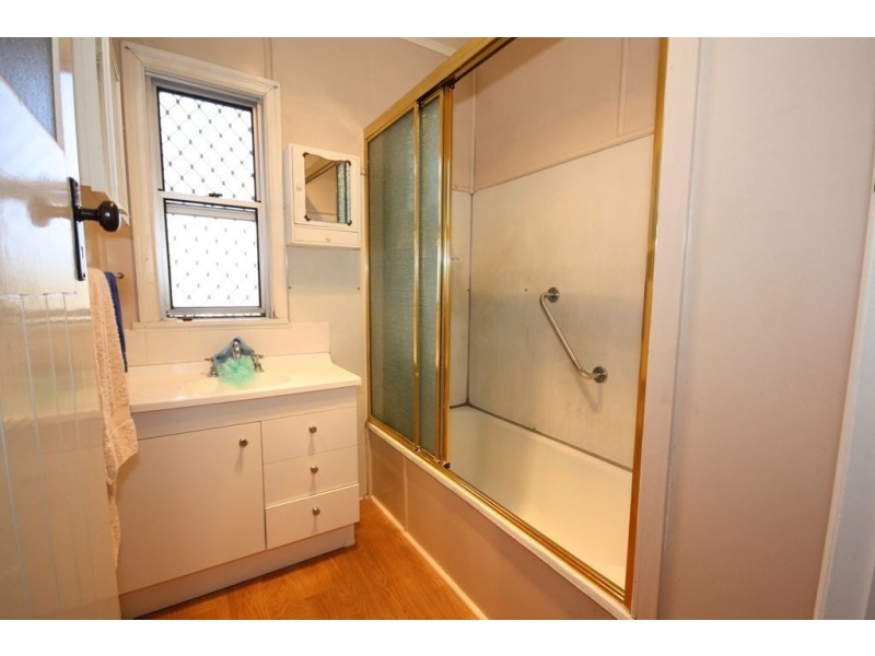 1 Pedley Street, Wavell Heights QLD 4012