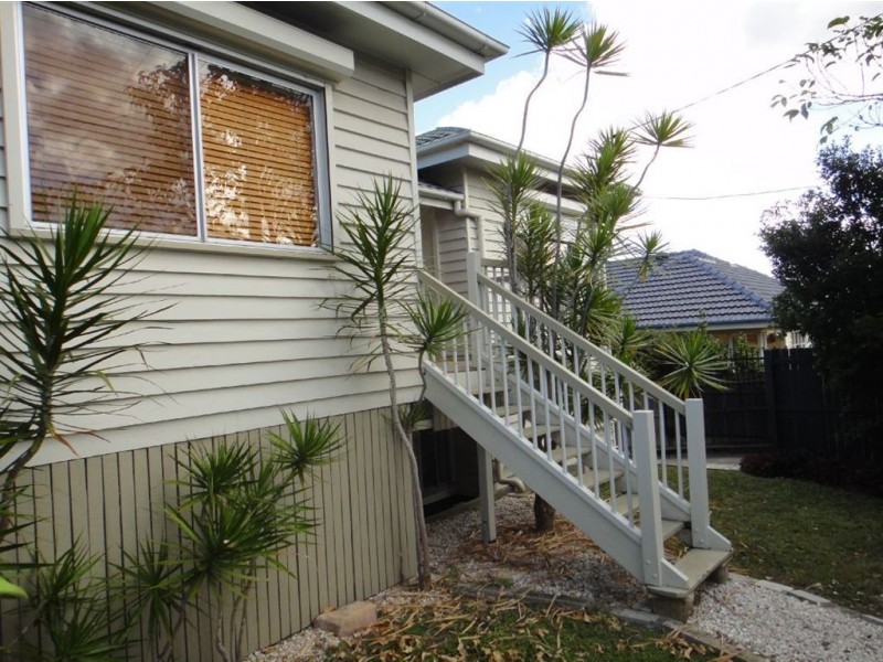 240 Rode Road, Wavell Heights QLD 4012