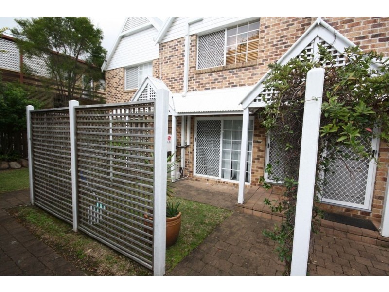 2/32 Rainey Street, Chermside QLD 4032