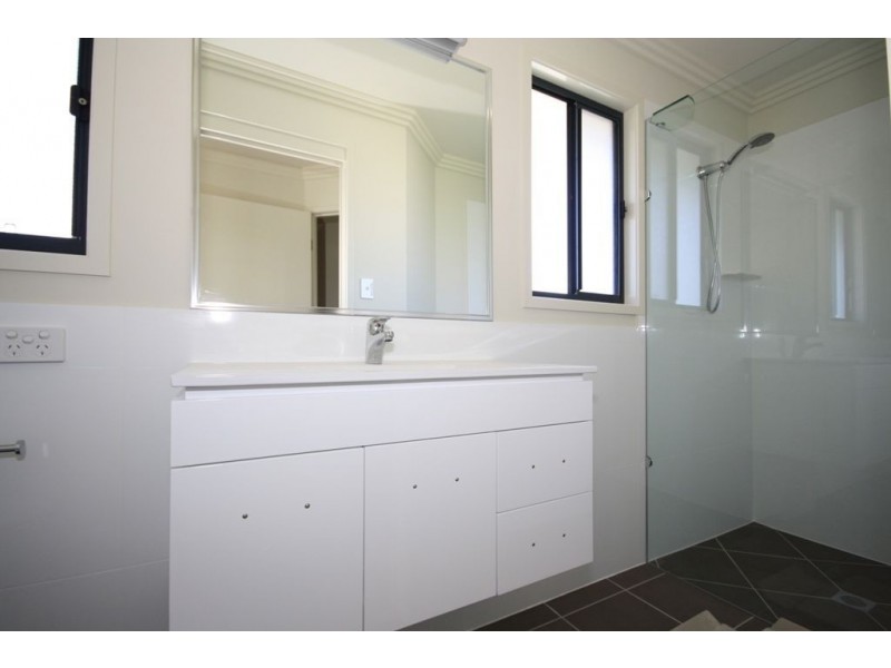 2/57 Hodgson Street, Zillmere QLD 4034