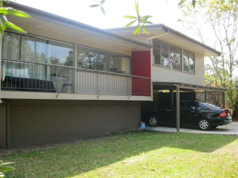 17 Kinnerton Street, Chermside West QLD 4032