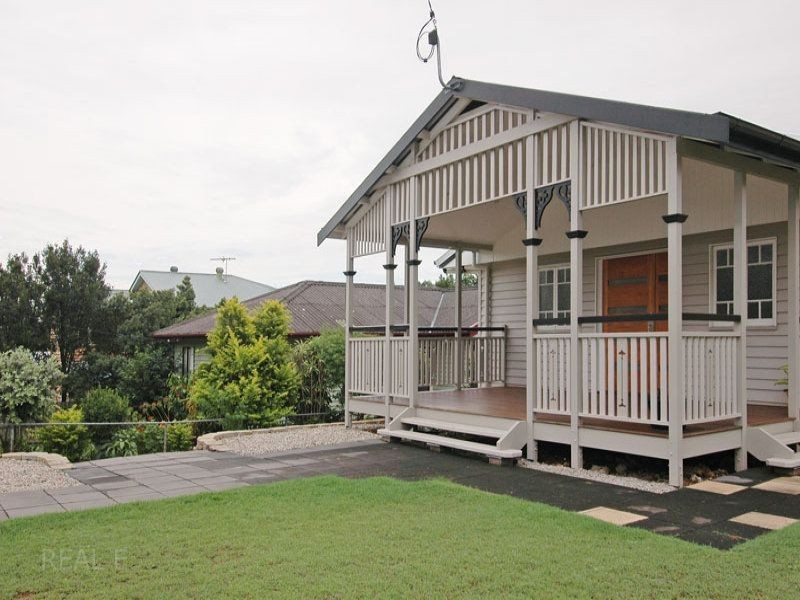 11 Vaucluse Street, Wavell Heights QLD 4012