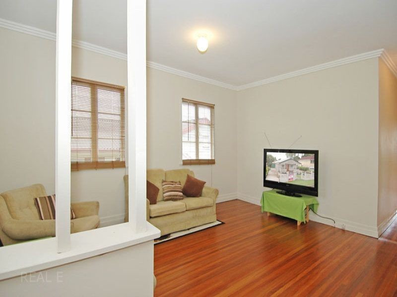11 Vaucluse Street, Wavell Heights QLD 4012
