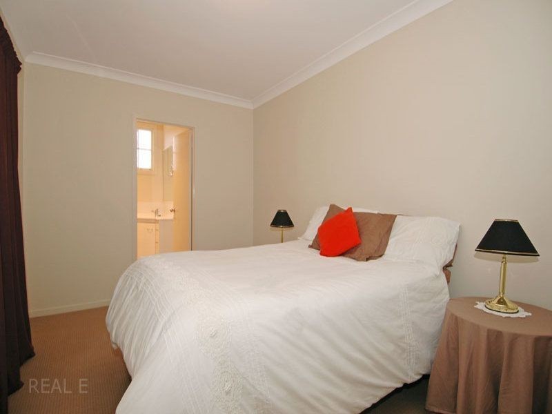 11 Vaucluse Street, Wavell Heights QLD 4012