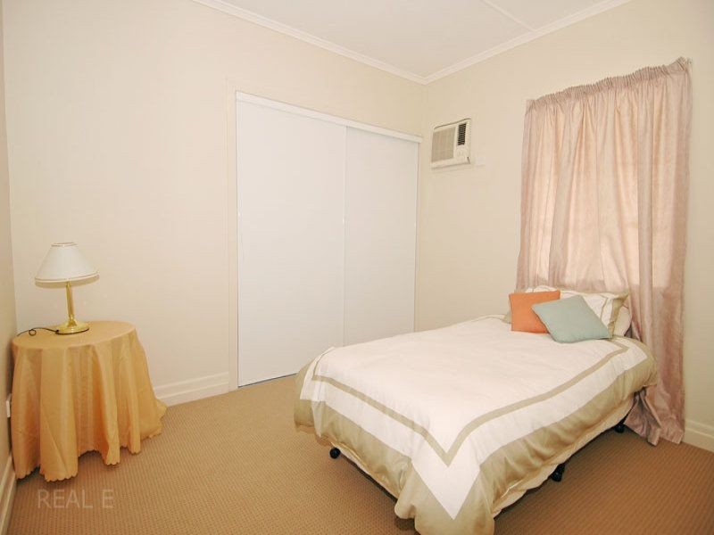 11 Vaucluse Street, Wavell Heights QLD 4012