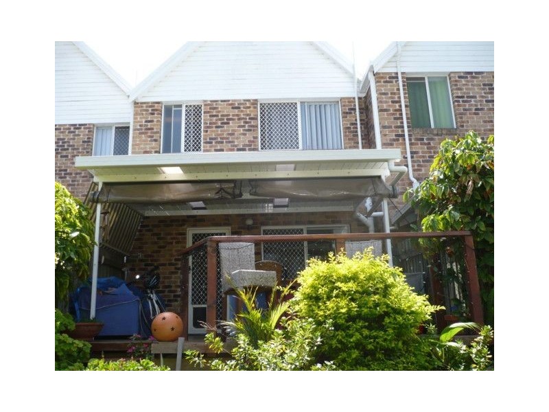 2/32 Rainey Street, Chermside QLD 4032