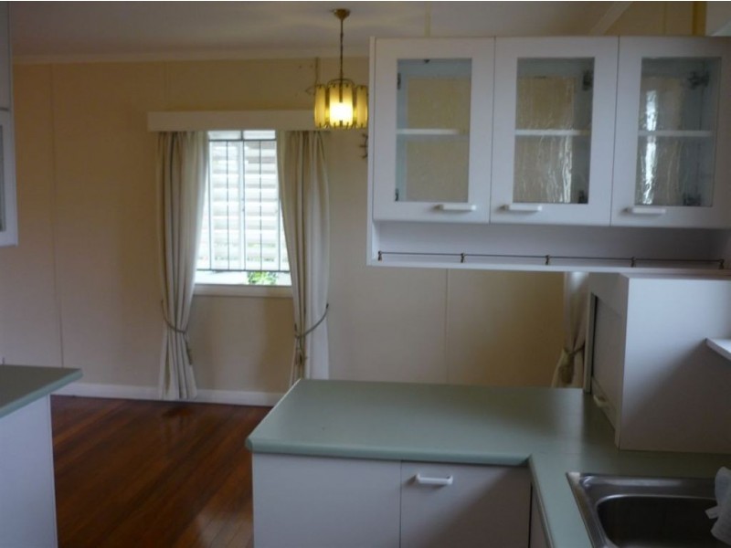 16 Strathdale Street, Aspley QLD 4034