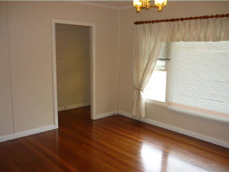 16 Strathdale Street, Aspley QLD 4034