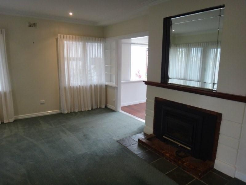 18 Bowd Pde, Wavell Heights QLD 4012