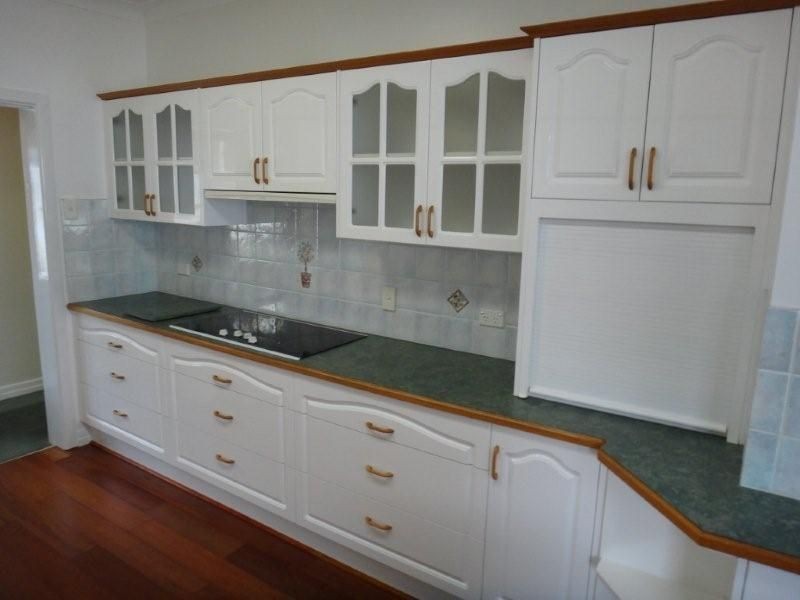 18 Bowd Pde, Wavell Heights QLD 4012