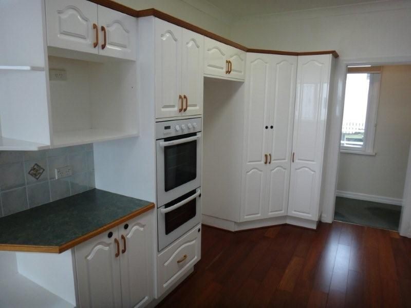 18 Bowd Pde, Wavell Heights QLD 4012