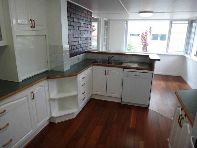 18 Bowd Pde, Wavell Heights QLD 4012