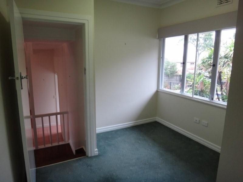 18 Bowd Pde, Wavell Heights QLD 4012