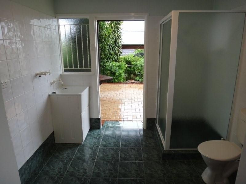 18 Bowd Pde, Wavell Heights QLD 4012