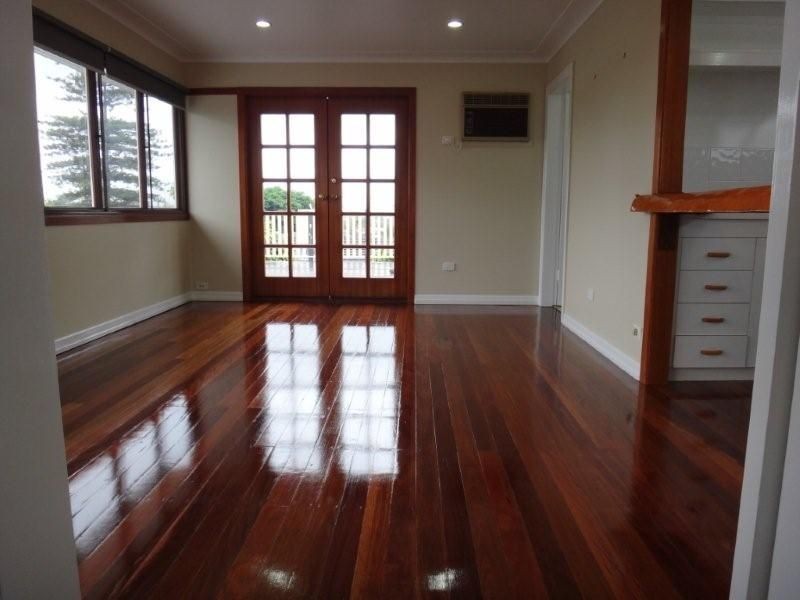 18 Bowd Pde, Wavell Heights QLD 4012