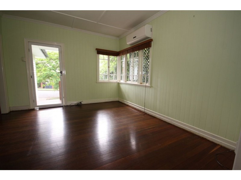 23 Davenport Street, Chermside QLD 4032