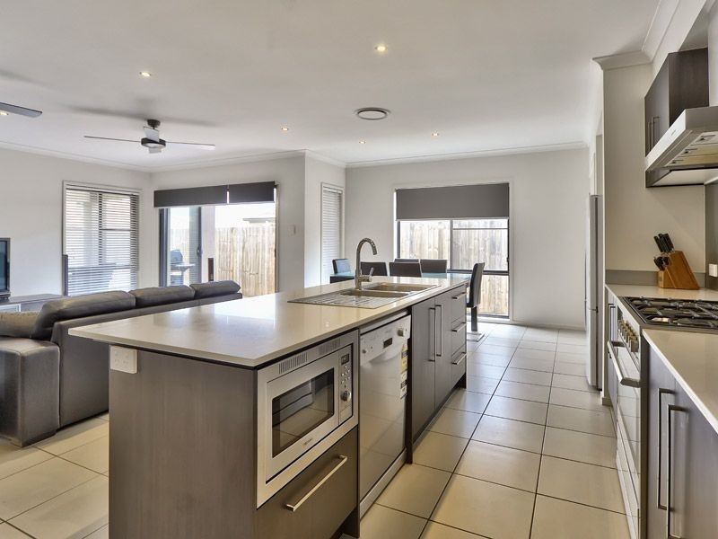 9 Kingdom Circuit, North Lakes QLD 4509