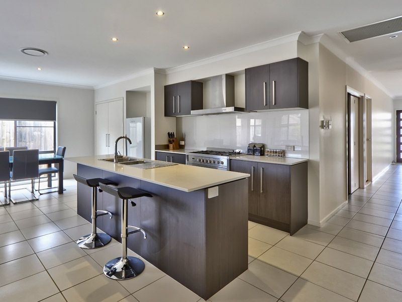 9 Kingdom Circuit, North Lakes QLD 4509