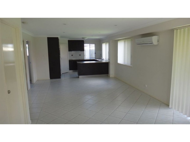 10 Caribou Cres, Fitzgibbon QLD 4018