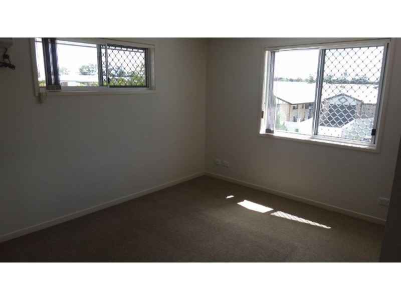 10 Caribou Cres, Fitzgibbon QLD 4018