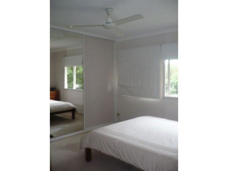 8 Lindale Street, Chermside West QLD 4032