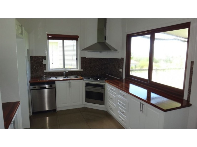 240 Rode Road, Wavell Heights QLD 4012