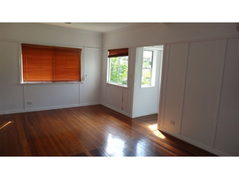 240 Rode Road, Wavell Heights QLD 4012