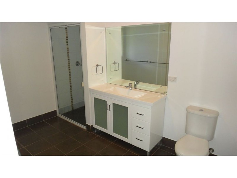 240 Rode Road, Wavell Heights QLD 4012