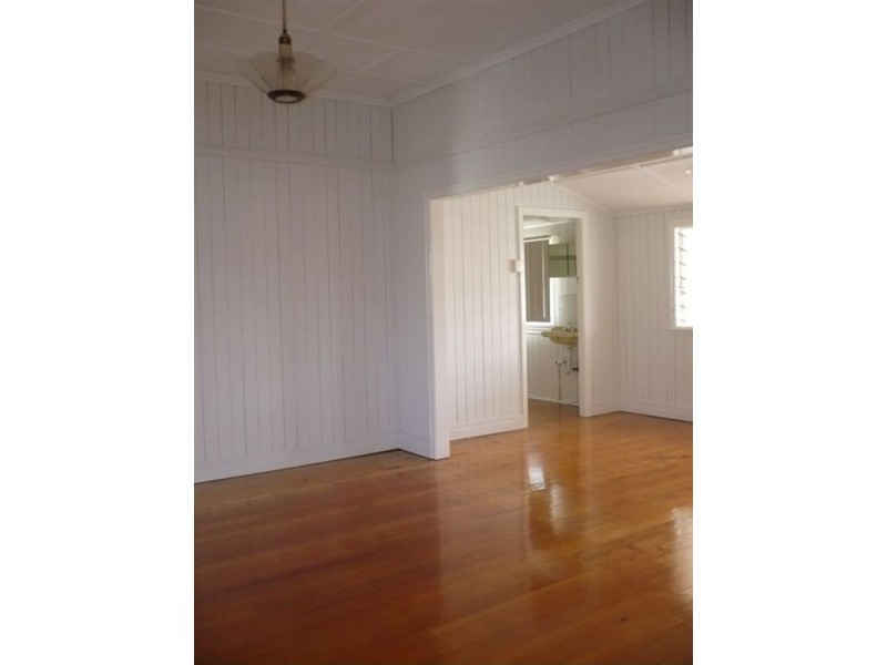 83 Emma Street, Wooloowin QLD 4030