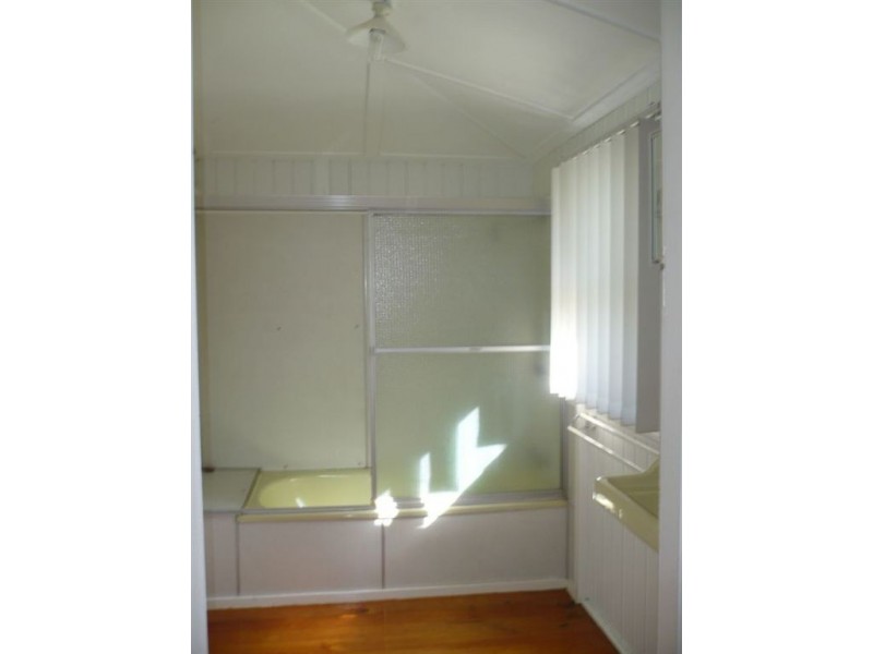 83 Emma Street, Wooloowin QLD 4030