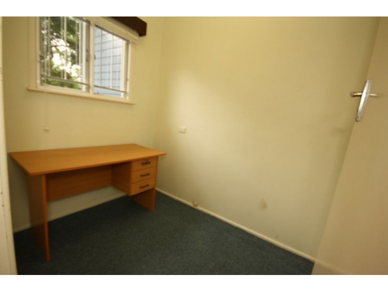 6 Tyrone Street, Chermside West QLD 4032