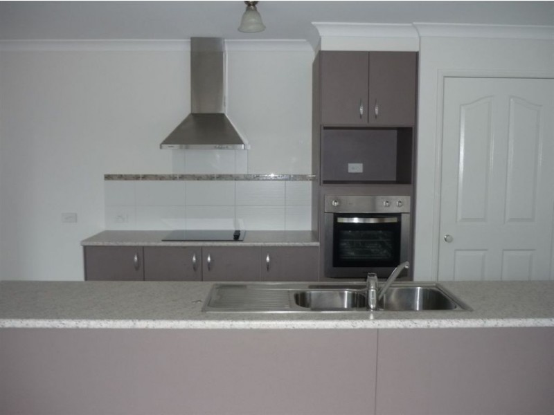 83 Cowie Rd, Carseldine QLD 4034