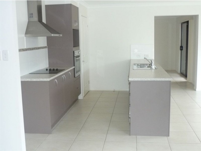 83 Cowie Rd, Carseldine QLD 4034