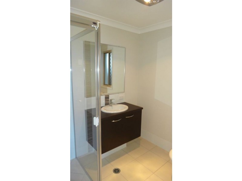 30 Merimbula Cr, Fitzgibbon QLD 4018