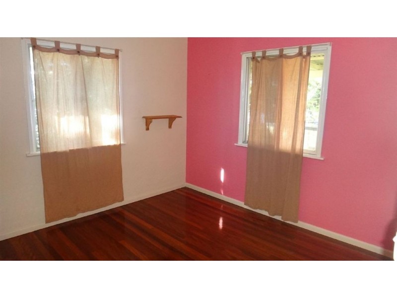 8 Webb St, Stafford QLD 4053