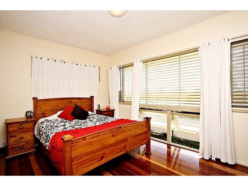 2 Dibbil Street, Chermside West QLD 4032