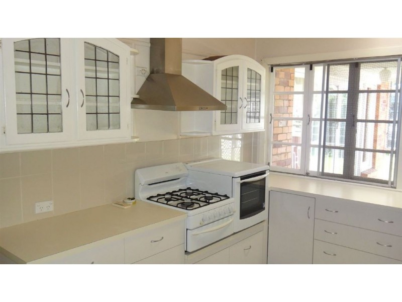 19 Sunny Ave, Wavell Heights QLD 4012