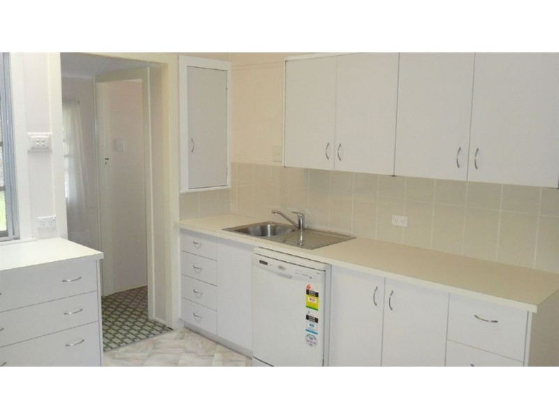 19 Sunny Ave, Wavell Heights QLD 4012