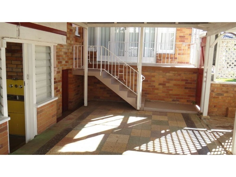 19 Sunny Ave, Wavell Heights QLD 4012