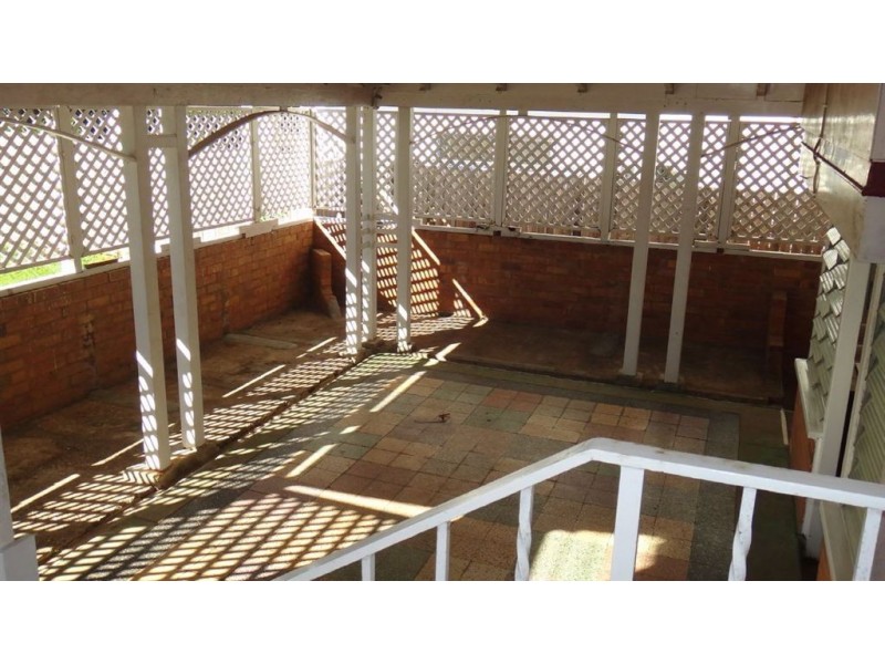 19 Sunny Ave, Wavell Heights QLD 4012