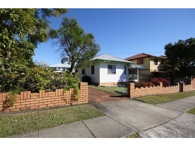9 Greenbank Street, Chermside QLD 4032