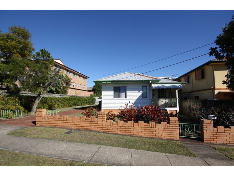 9 Greenbank Street, Chermside QLD 4032