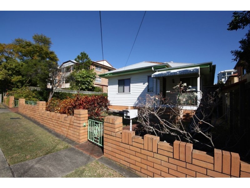 9 Greenbank Street, Chermside QLD 4032