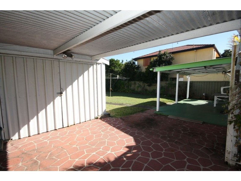 9 Greenbank Street, Chermside QLD 4032