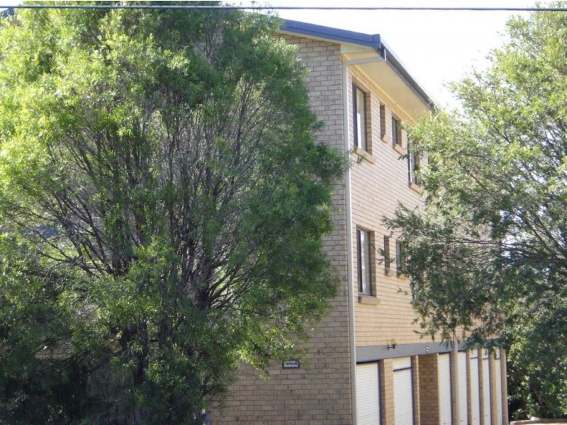 4/81 Farnell Street, Chermside QLD 4032