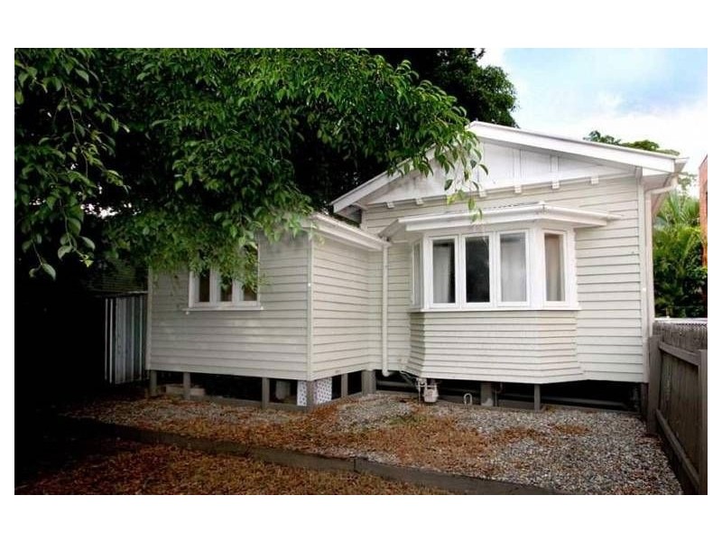 132 Kedron Park Road, Wooloowin QLD 4030