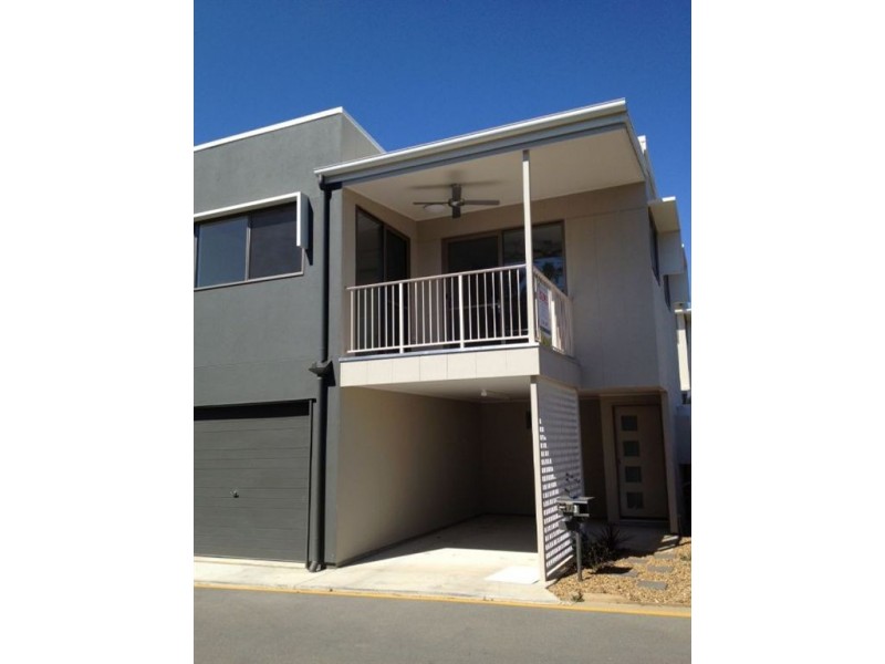 4/8 Palmerston Lane (cnr carselgrove), Fitzgibbon QLD 4018